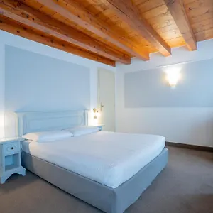 alla-corte-rossa.hotelinveneto.com/